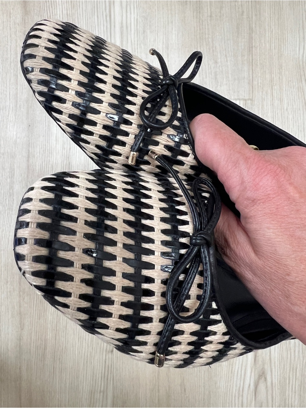 SCHUTZ black and cream raffia woven bow ballet flats / size 10 - Picture 6 of 7